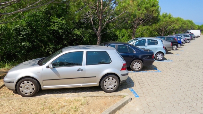 Novo parkiralište i nove usluge ove sezone u Kostreni