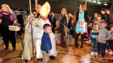 Sveti Nikola darivao svoje malene Kraljevičane