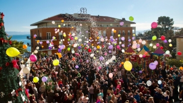 Baloni obojili nebo na dječjem dočeku Nove godine