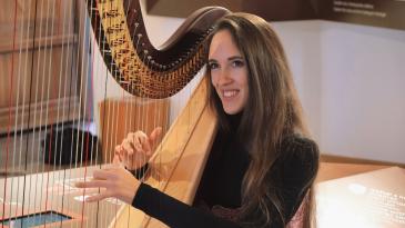 Kraljevičanka Matea Roknić svom će gradu svirati na harfi